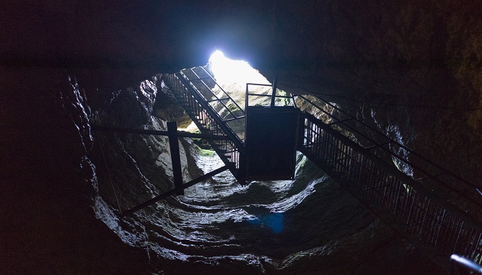 Фото Вход в пещеру Трехглазка